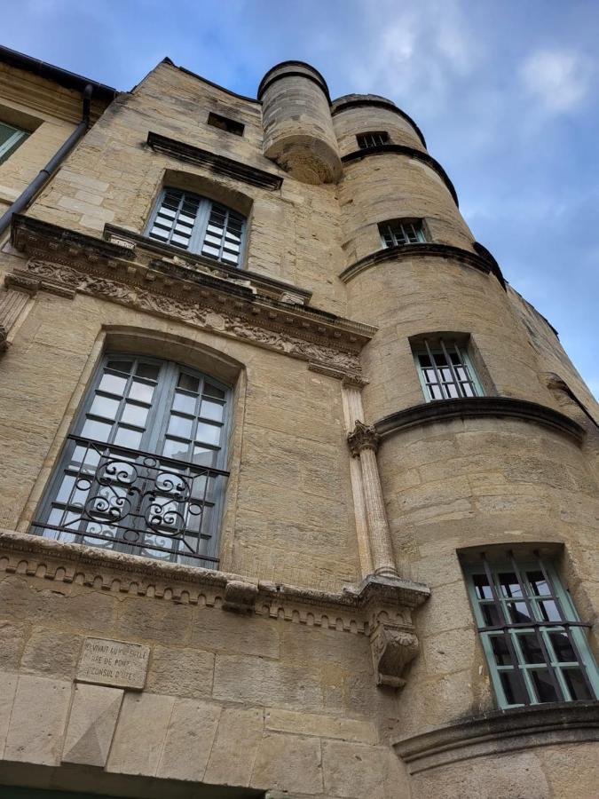 Uzes, Au Coeur Du Centre Medieval Le Logis Du Consul Un Bien D'Exception Du Xvieme Siecle 외부 사진